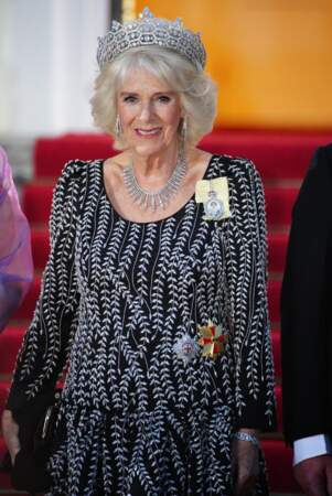La reine consort Camilla Parker Bowles arrivent au dîner officiel organisé par le président allemand et sa femme à Berlin, le 29 mars 2023