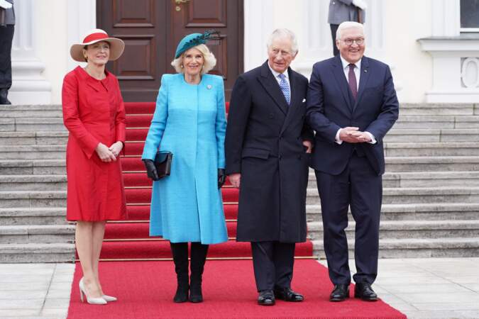 Le président allemand Frank Walter Steinmeier et sa femme Elke reçoivent le roi Charles III d'Angleterre et la reine consort Camilla Parker Bowles à Berlin le  29 mars 2023