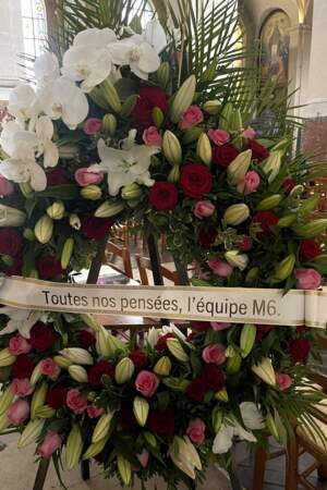 M6 a tenu à rendre hommage à Marion Game avec une fleur déposée dans l'église Saint Roch.