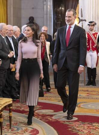 Letizia d'Espagne et sa robe plissée lavande à Madrid, le 28 février 2023