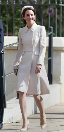 Kate Middleton arrive à la chapelle Saint-Georges de Windsor pour assister à la messe de Pâques, le 16 avril 2017