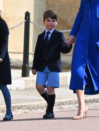 La famille royale du Royaume Uni arrive à la chapelle Saint George pour la messe de Pâques au château de Windsor