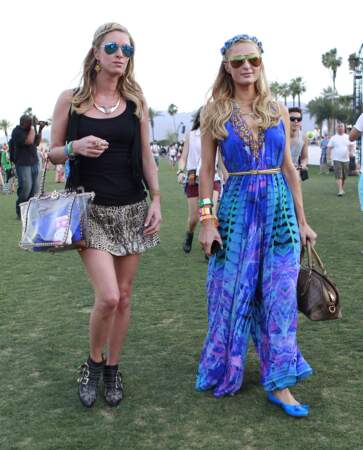 Nicky Hilton et Paris Hilton sont rayonnantes à Coachella en 2013