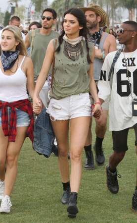 Kendall Jenner en short court à Coachella en 2014