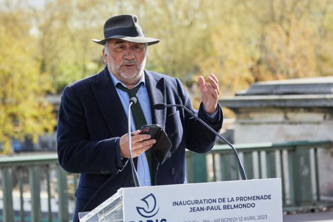Antoine Duléry a honoré la mémoire de Jean-Paul Belmondo lors de l'inauguration de la promenade qui porte désormais le nom de l'acteur.