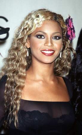 Beyoncé et sa permanente sur cheveux longs en 2001