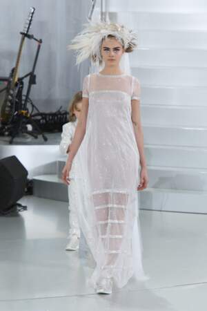 La robe de mariée de Cara Delevingne (Haute-Couture Spring/Summer 2014)