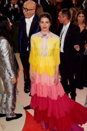Charlotte Casiraghi en robe multicolore Gucci au Met Gala à New York en 2016 