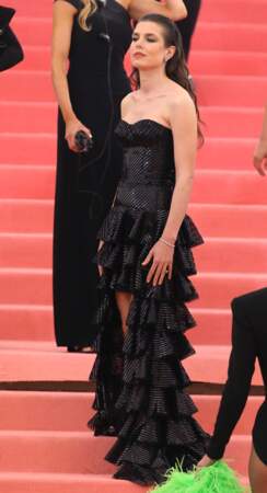 Charlotte Casiraghi et sa robe noire et pailletée Saint Laurent au Met Gala à New York en 2019 