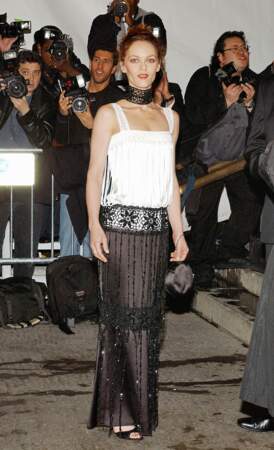Vanessa Paradis en robe Chanel, transparente à sequin, au Met Gala à New York en 2005 
