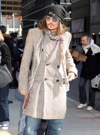 Johnny Depp et ses lunettes de vues aux verres teintés le 21 février 2013