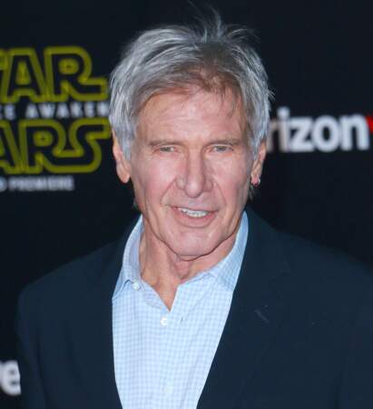 Harrison Ford porte la chemise décontractée en 2015