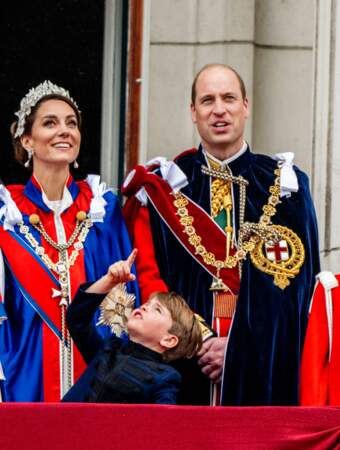 Le prince William, Kate Middleton et Louis conquis par la parade des hélicoptères de l'armée britannique, le 6 mai 2023