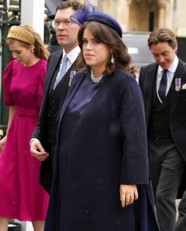 Princesse Eugenie arrive à la cérémonie de couronnement du roi d'Angleterre à l'abbaye de Westminster de Londres