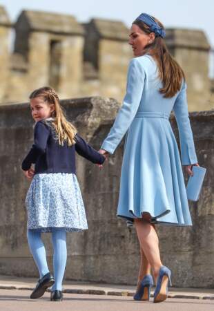 La princesse Charlotte et ses tresses fines à la messe de Pâques, le 17 avril 2022