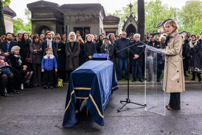 Obsèques de l'avocat pénaliste et ancien ministre, Georges Kiejman au cimetière du Montparnasse dans le 14ème arrondissement de Paris, vendredi 12 mai