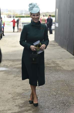 Zara Phillips (Zara Tindall) lors du troisième jour de la célèbre course de chevaux du festival de Cheltenham