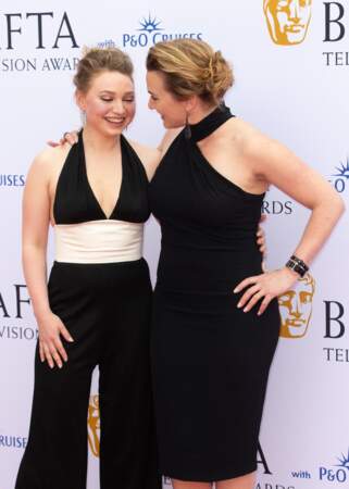 Kate Winslet et Mia Threapleton partagent un moment complice au photocall de la cérémonie des BAFTA Television Awards 2023 au Royal Festival Hall à Londres