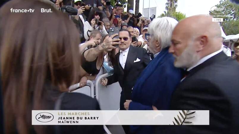Johnny Depp et Pierre Richard au 76ème Festival International du Film de Cannes, France, le 16 mai 2023