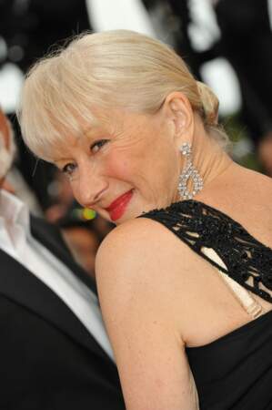 Helen Mirren s'approprie le style chic et glam 