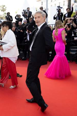 Antoine de Caunes à la montée des marches du film La Passion de Dodin Bouffant de Trần Anh Hùng au Festival de Cannes, le 24 mai 2023