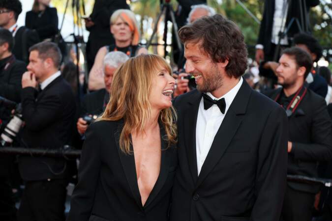 Axelle Laffont et son compagnon Romain Sichez, follement amoureux et complices sur le tapis rouge du Festival de Cannes, le 26 mai 2023