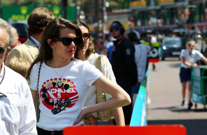 Charlotte Casiraghi assiste aux séances d'essais qualificatives du 80ème Grand Prix de Monaco de Formule 1 à Monaco le 27 mai 2023
