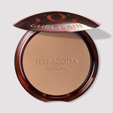 Poudre de soleil Terracotta, Guerlain, 55€ - Disponible chez Sephora, sur sephora.fr et guerlain.com