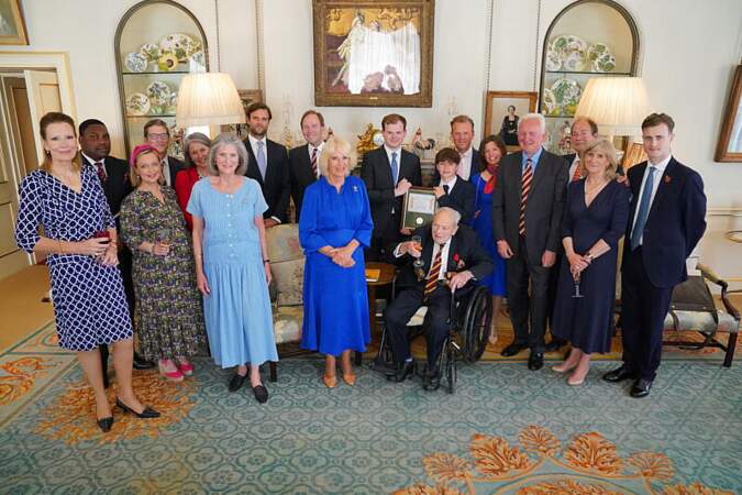Camilla Parker Bowles, reine d'Angleterre, a répondu présente à une réception en tant que nouveau colonel en chef des Royal Lancers à Clarence House à Londres