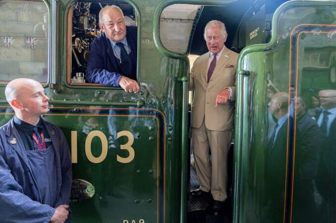 Le roi Charles III arrive à bord du train royal "Flying Scotsman", le 12 juin 2023