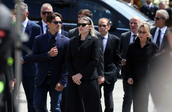 La famille de Silvio Berlusconi était présente à ses obsèques, à commencer par ses enfants : Pier Silvio, Barbara, Marina et Paolo