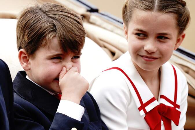 Le prince Louis de Galles et la princesse Charlotte lors du défilé "Trooping the Colour" à Londres le 17 juin 2023