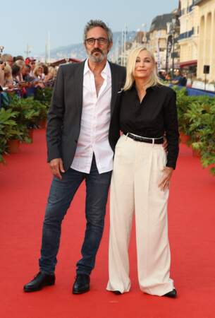 Frédéric Chaudier et Emmanuelle Béart sur le tapis rouge de la cérémonie de clôture du 37ème festival du film de Cabourg 