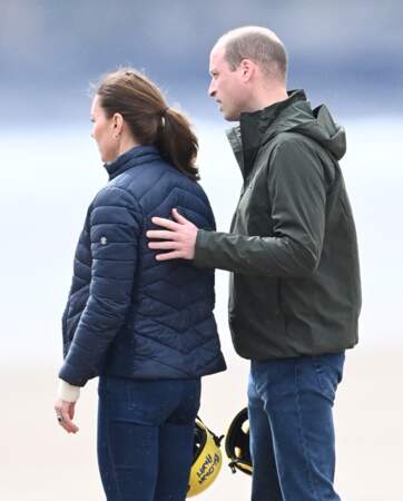 Le prince William et Catherine Kate Middleton font un tour de char à voile sur la plage Saint Andrews dans le comté de East Lothian en Ecosse, le 26 mai 2021
