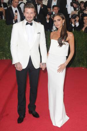Victoria et David Beckham sont élégants en blanc à la soirée du Met Gala en 2014