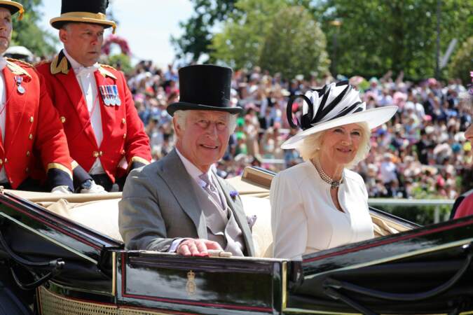 Le roi Charles III et la reine Camilla au meeting hippique Royal Ascot à Ascot, le 23 juin 2023.
