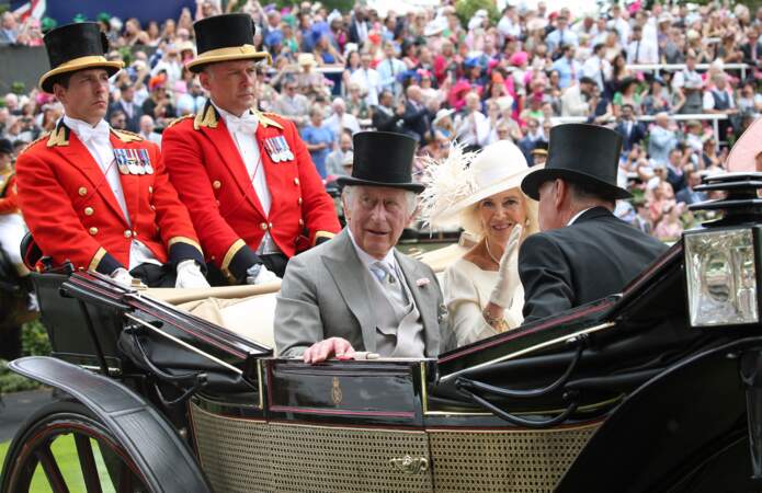 Le roi Charles III et la reine Camilla au meeting hippique de Royal Ascot à Ascot, le 23 juin 2023.