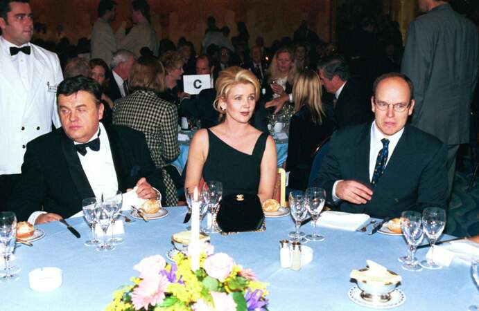 Melody Thomas Scott, alias Nicole Newman, en 1999 avec le prince Albert II de Monaco.