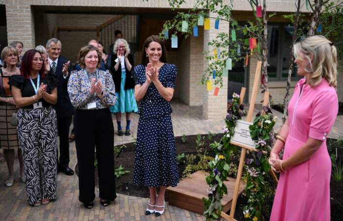 Kate Middleton applaudit lors de l'inauguration de la communauté résidentielle de Hope Street à Southampton, le mardi 27 juin 2023