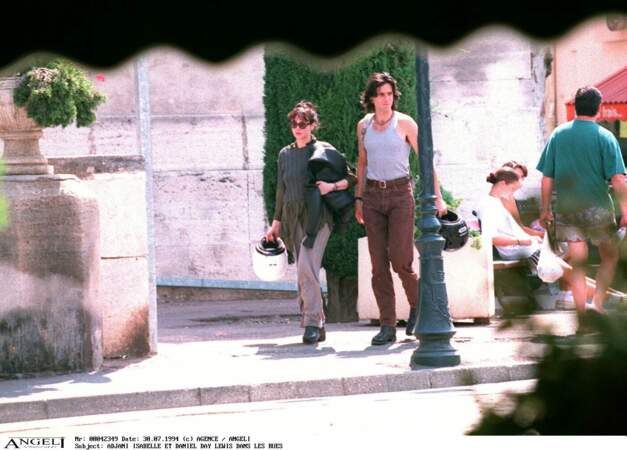 Isabelle Adjani et Daniel Day-Lewis photographiés dans les rues américaines en 1994. 