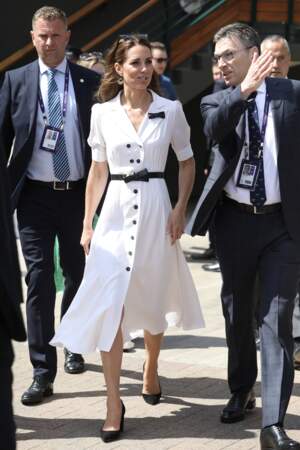 La petite robe blanche Suzannah de Kate Middleton au tournoi de Wimbledon à Londres, le 2 juillet 2019 