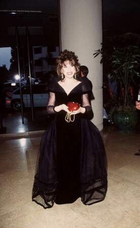 Kate Linder (alias Esther Valentine) à Los Angeles, en 1996.