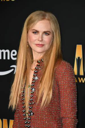 Nicole Kidman porte les cheveux longs à 56 ans