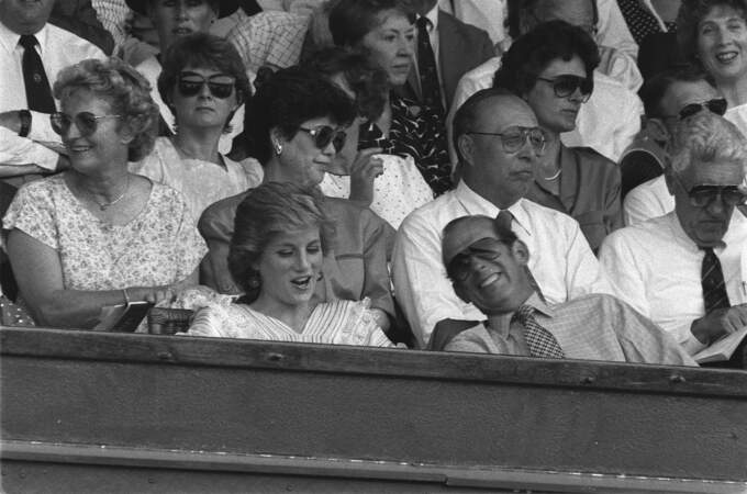La princesse Diana et le duc de Kent, en juillet 1986 dans les tribunes de Wimbledon