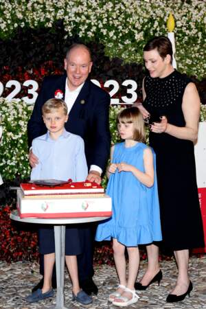 Gabriella de Monaco en robe bleue et sandale pour fêter le centenaire du prince Rainier III à Monaco, le 31 mai 2023 