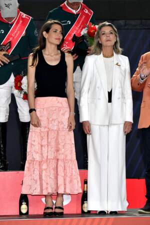 La princesse Caroline de Hanovre et sa fille Charlotte Casiraghi lors de la seconde soirée de la 17ème édition du Longines Global Champions Tour à Monaco