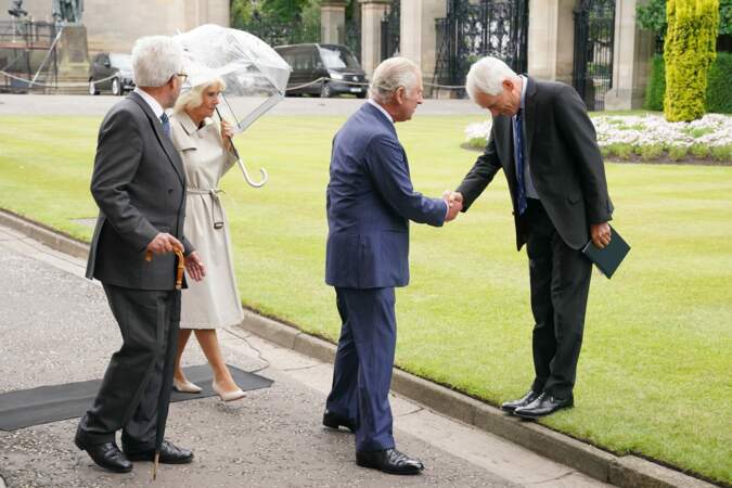 Le roi Charles III et la reine Camilla ont été accueillis par les Hauts Connétables d'Édimbourg