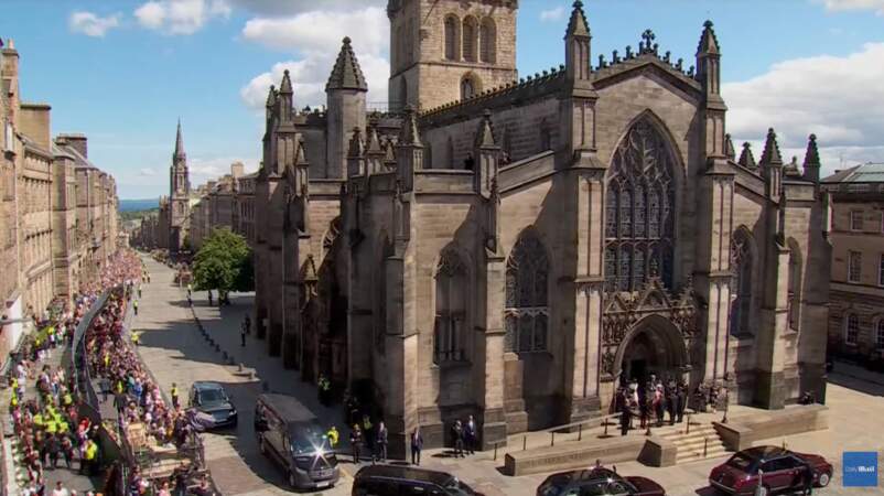 Le 5 juillet 202", le roi Charles III et la reine consort Camilla Parker Bowles ont été couronnés une seconde fois en la cathédrale Saint-Gilles d'Édimbourg en Écosse