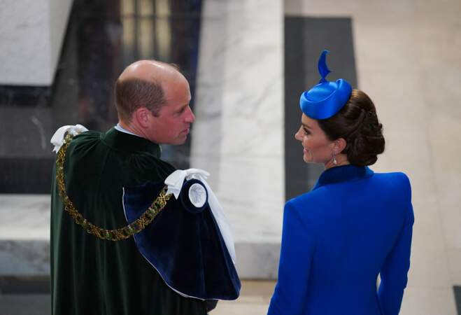 Le prince William et son épouse Kate Middleton échangent de tendres regards lors de la cérémonie nationale d'action de grâce à la cathédrale Saint-Gilles, le 5 juillet 2023