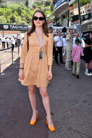 Alexandra de Hanovre aime les couleurs vitaminées comme le montre sa tenue orange arboré lors du Grand Prix de Monaco 2022
